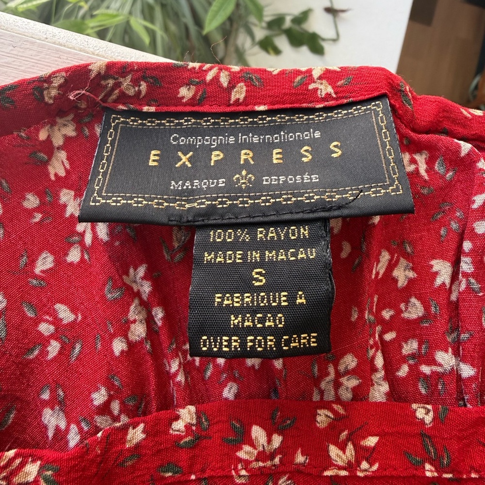 Vintage Express Red Floral Rayon Top